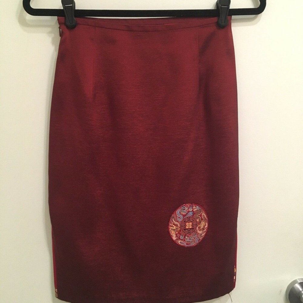 Wonderful Skirt with beautiful details - Size S